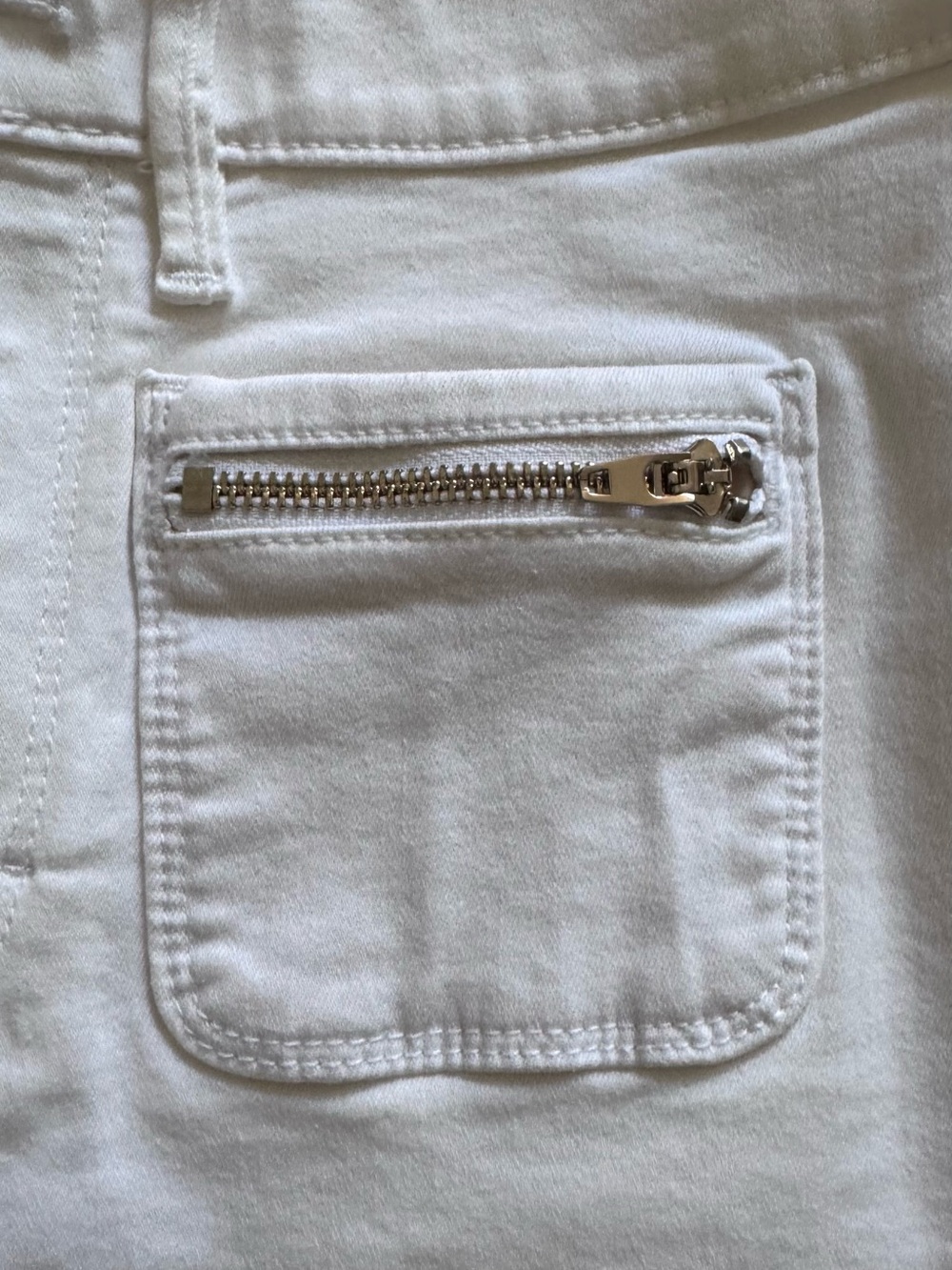 White House Black Market White High-Rise Flare Cropped Jeans, size 4 excellent